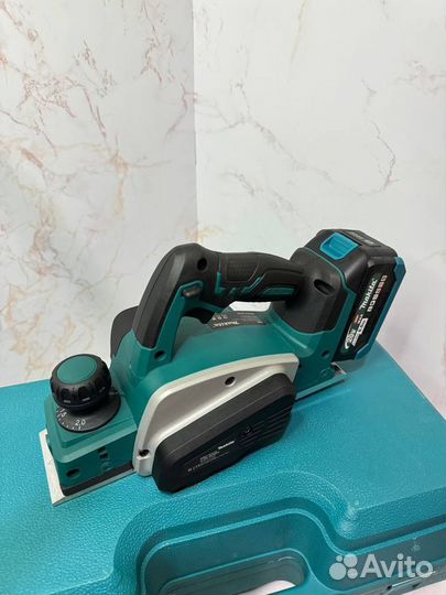 Рубанок аккумуляторный Makita