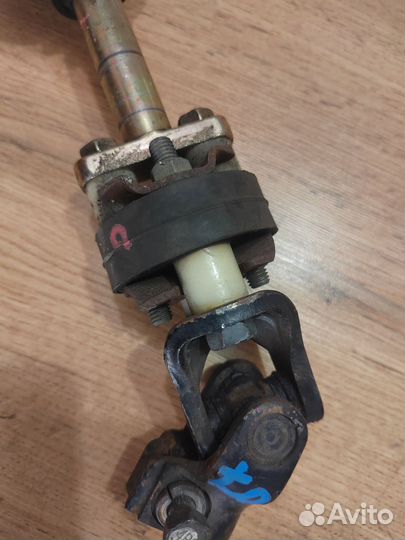 Карданчик рулевой Nissan X-Trail NT30