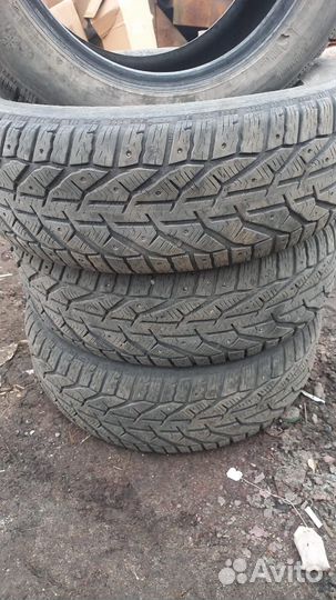 Tigar All Season SUV 16/105 R16 и 6.00/15.5 R16
