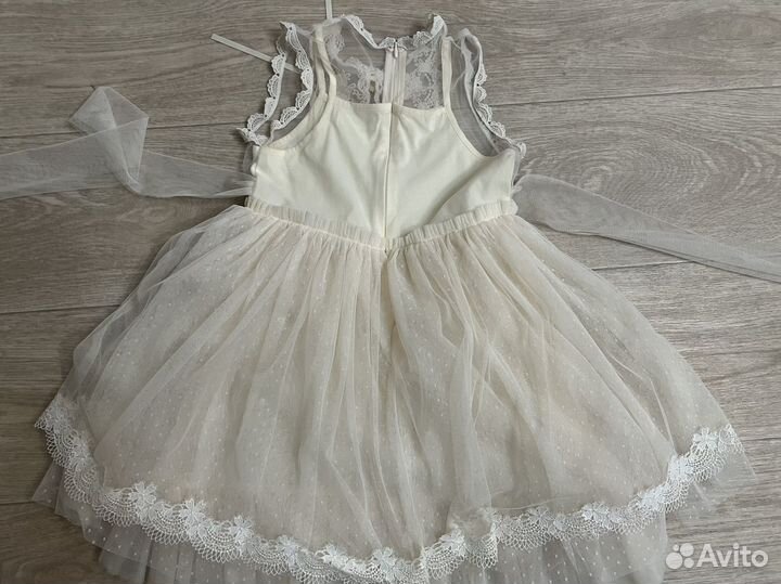 Платье праздничное