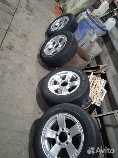 Maxtrek Maximus M1 215/65 R16