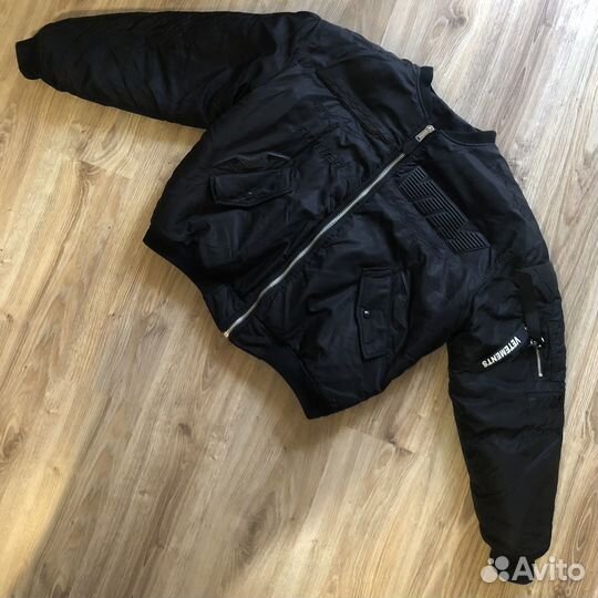 Бомбер vetements alpha industries