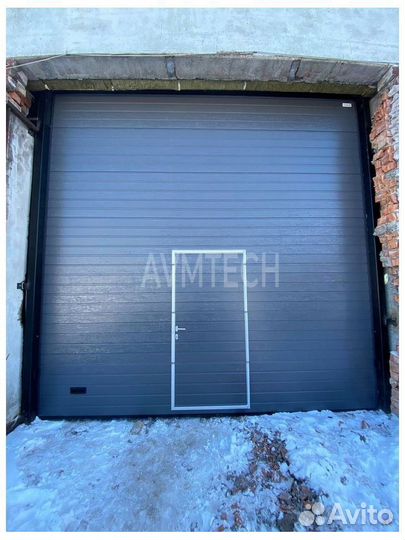 Секционные ворота