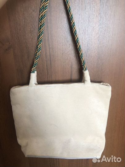 Красивая дизайнерская сумка