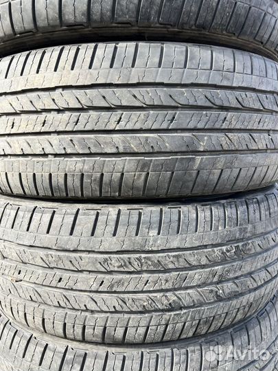 Bridgestone Dueler H/T 843 215/60 R17