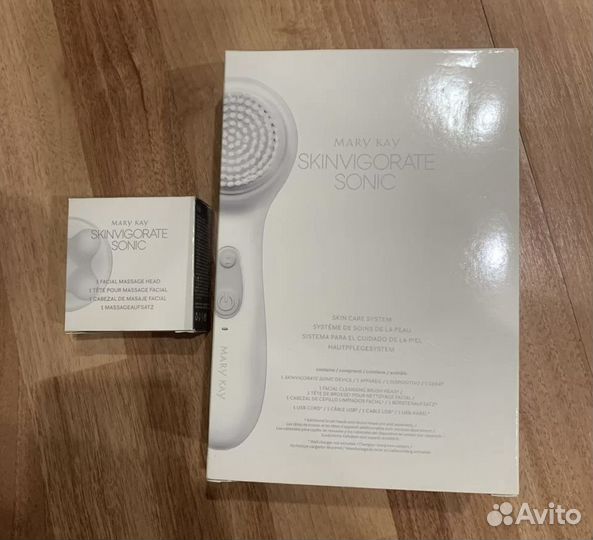 Щётка для ухода за кожей+массажная насадка.Новые