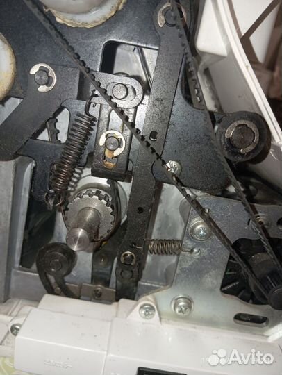 Распошивальная машина Elna 444