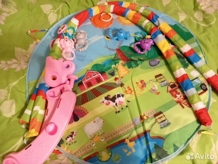 Развивающий коврик с пианино