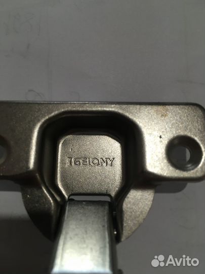 Петля мебельная с доводчиком gelony