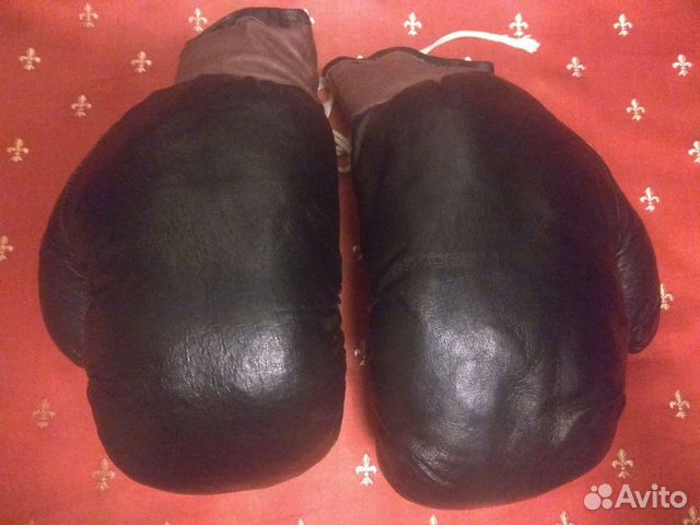 Боксерские перчатки