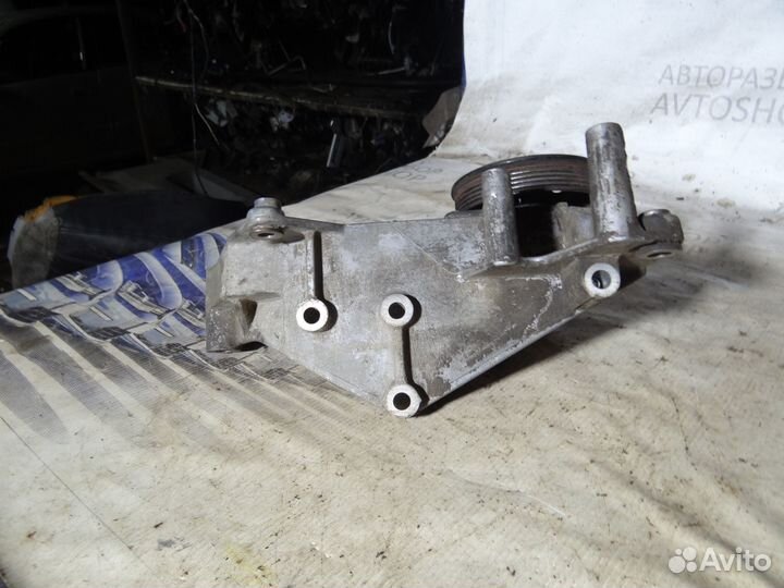 Гидроусилитель Mazda Bongo Friendee 1999-2005