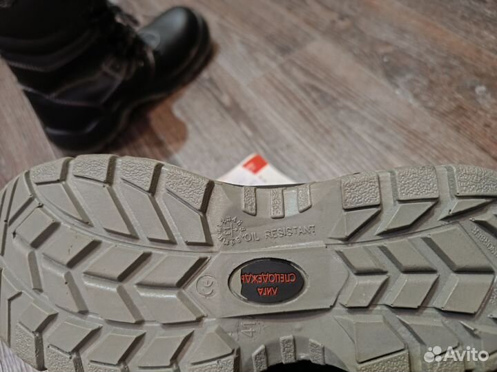 Ботинки мужские зимние 41 размер новые