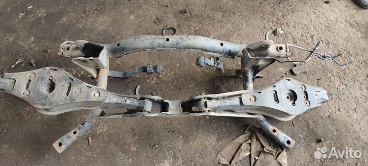 Балка задней подвески VW Jetta 6