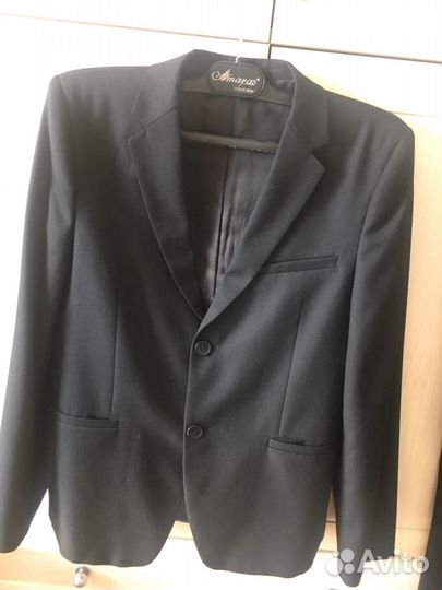 Продам костюм школьный