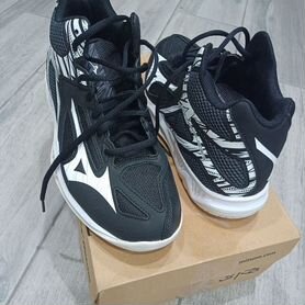 Mizuno thunder blade 3 mid