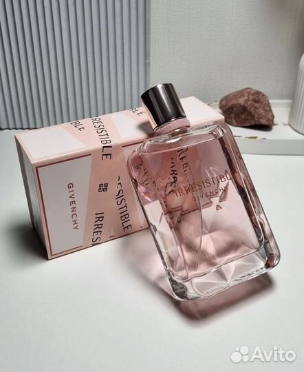 Irresistible Givenchy Very Floral 80 мл