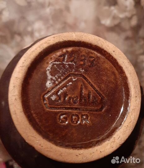 Строгая керамическая ваза, винтаж, ГДР, клеймо