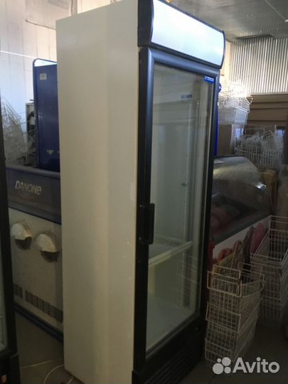 Холодильный шкаф б/у