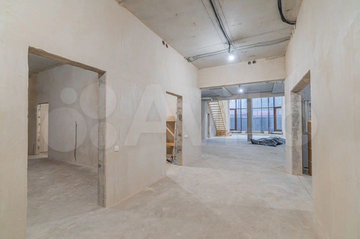 Дом 495 м² на участке 25,2 сот.