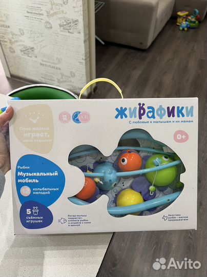 Музыкальный мобиль на кроватку