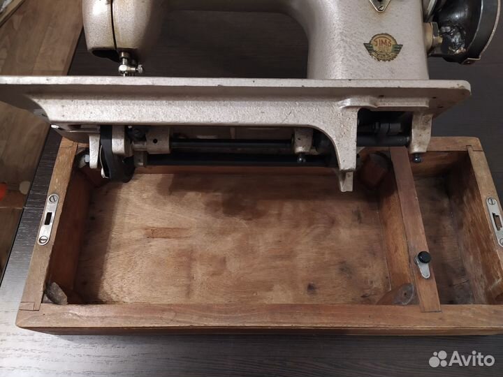 Швейная машинка ручная 