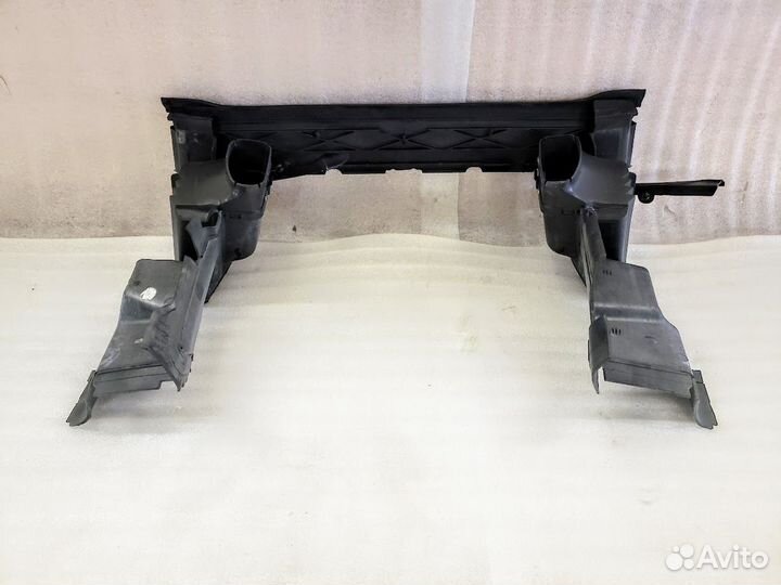 Воздуховод радиатора Mercedes W212 верхний+нижний