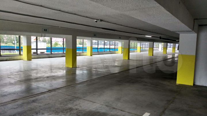 Машиноместо, 14 м²