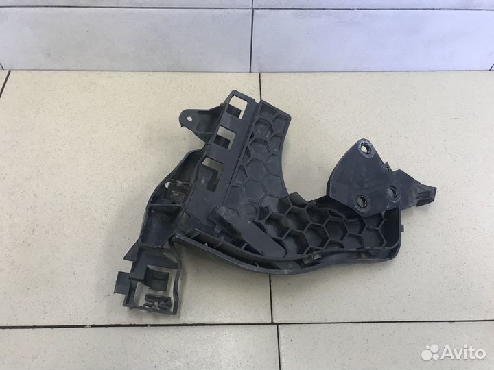 Кронштейн (сопут. товар) S40 2004-2012