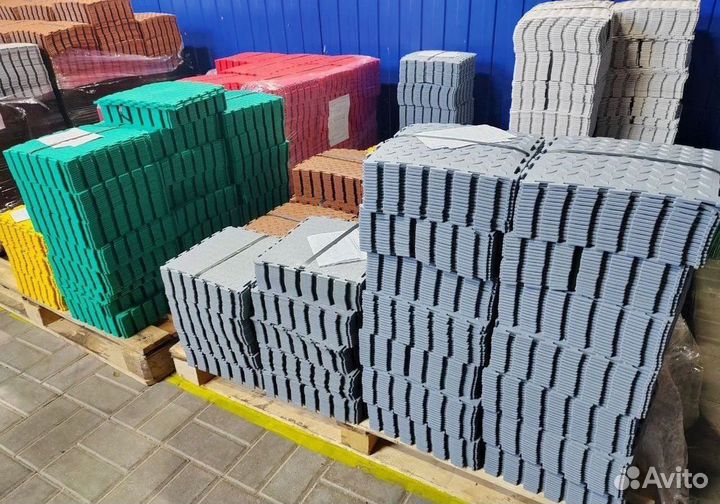 Модульная пвх плитка в автосервис / сто