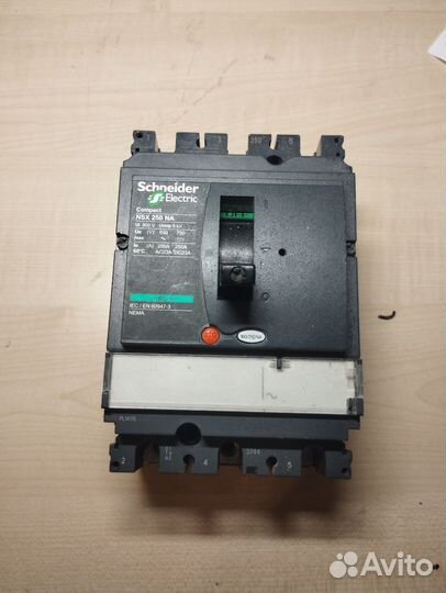 Автоматический выключатель