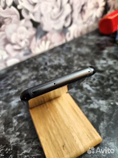 Samsung Galaxy S9, 4/64 ГБ