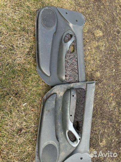 Обшивки дверей hyundai accent 1998г