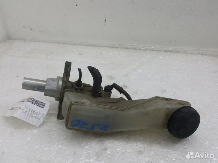 Бачок тормозной жидкости Nissan Qashqai