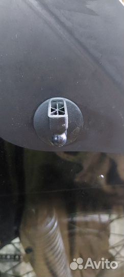 Заднее левое стекло