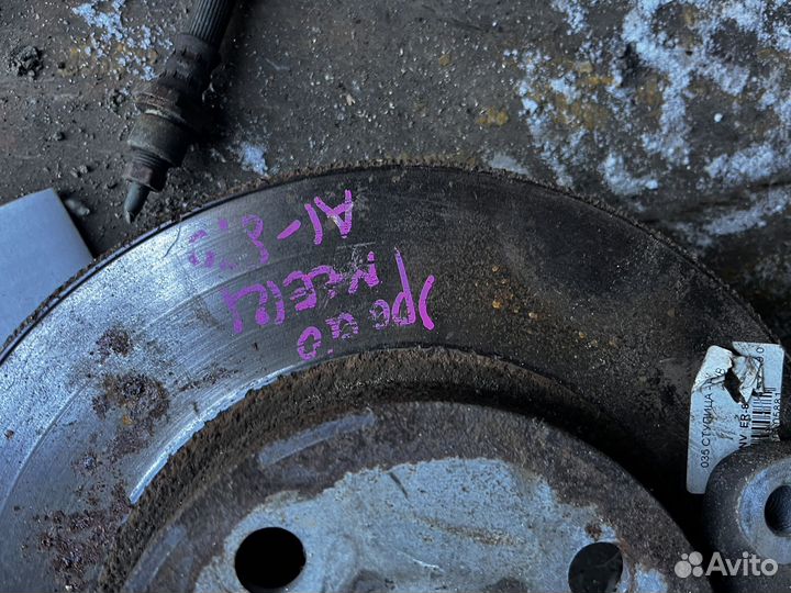 Тормозной диск с суппортом Toyota