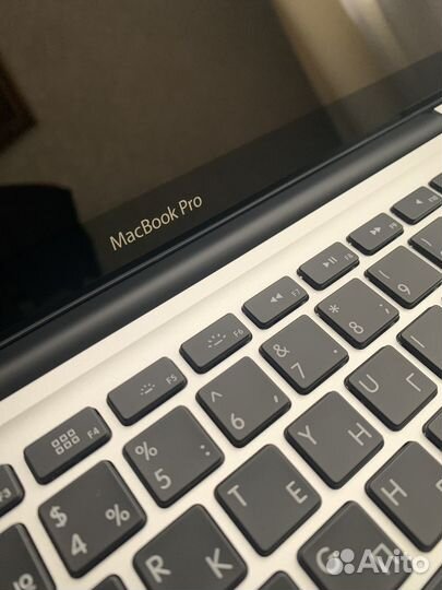 Ноутбук Apple MacBook Pro 13
