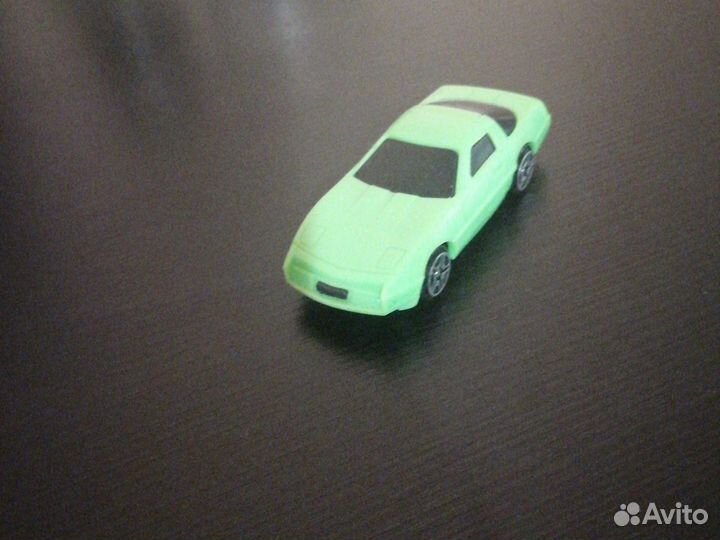 Машинка салатовая