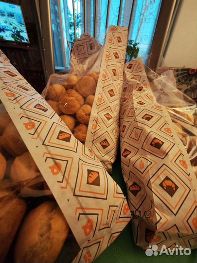 Профитроли, эклеры без начинки