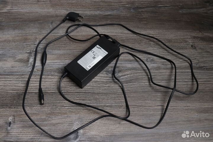 Монитор Samsung CHG7 C27HG70QQI (неисправен)