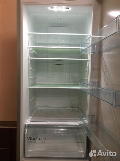 Холодильник NoFrost Bosch Serie 4 KGN39NL2AR