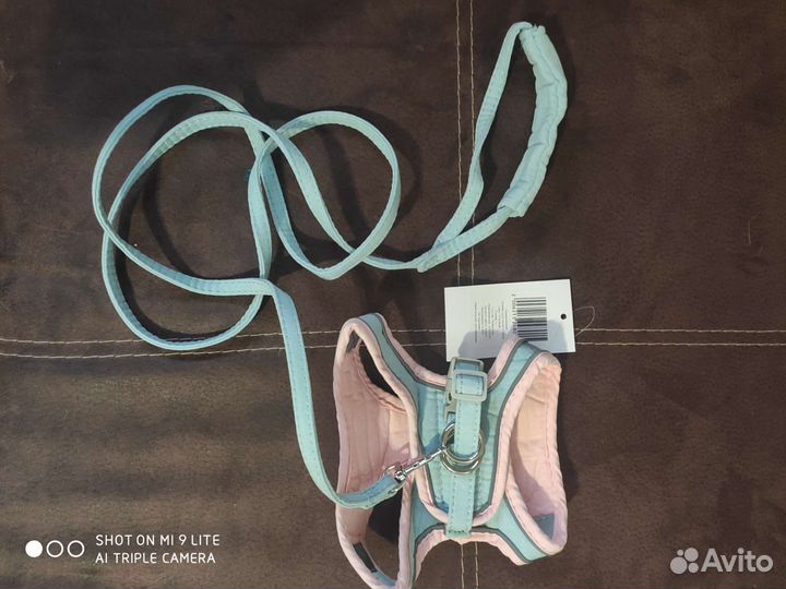 Шлейка с поводком для собаки/кошки новая