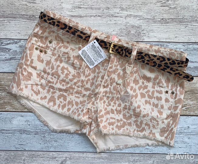 Шорты женские