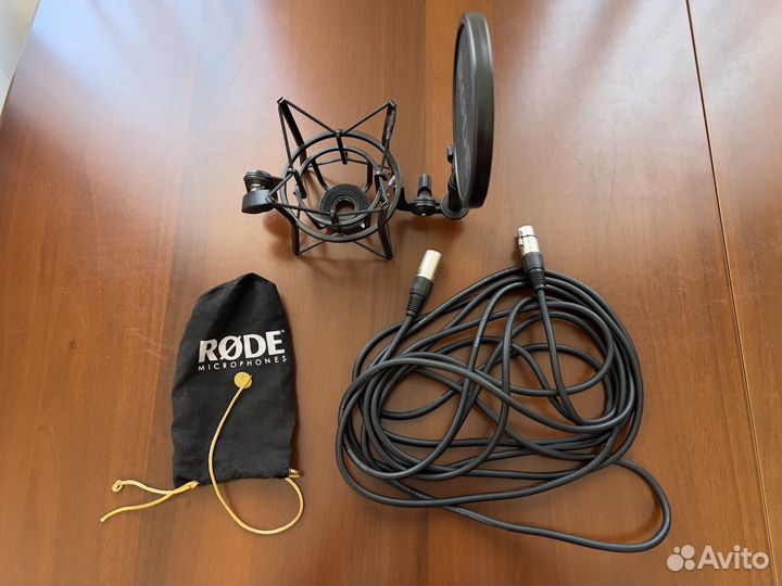 Студийный микрофон - Rode NT1a