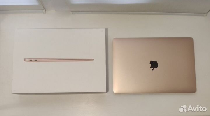 Macbook air m1, 2020 8/512GB