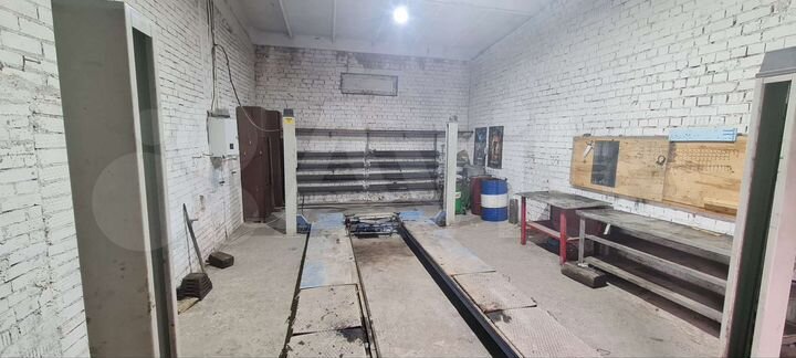 Гараж, > 30 м²