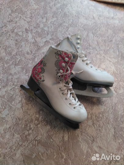 Коньки фигурные 35-36 размер