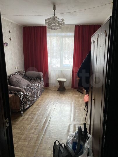 Комната 13 м² в 3-к., 1/10 эт.