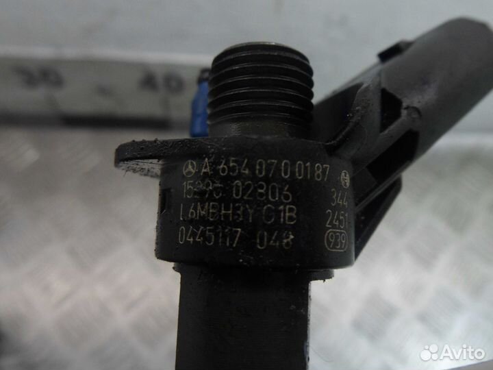 Форсунка топливная Mercedes-Benz E-Class