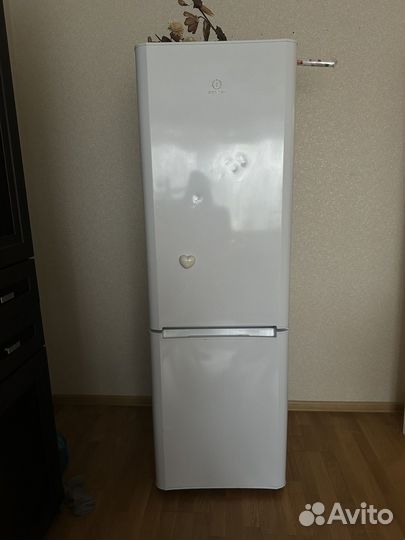 Холодильник Indesit