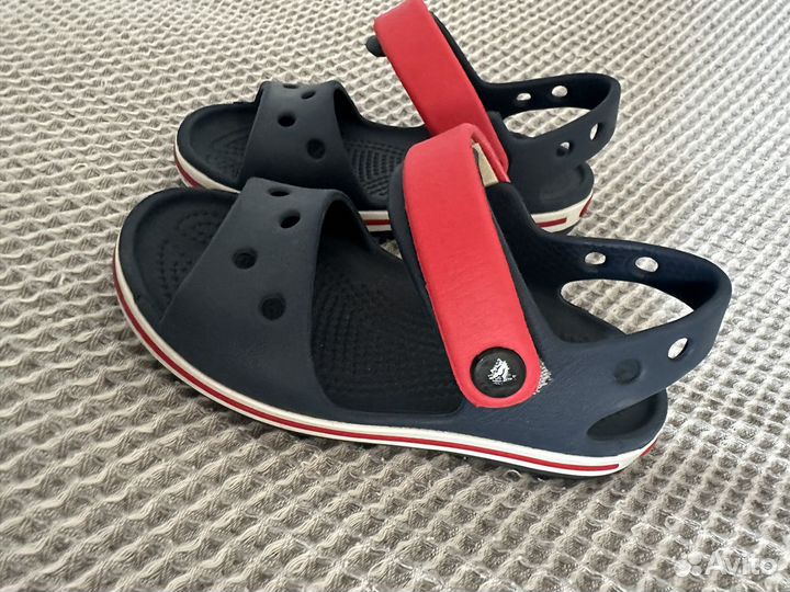 Сандали crocs c8